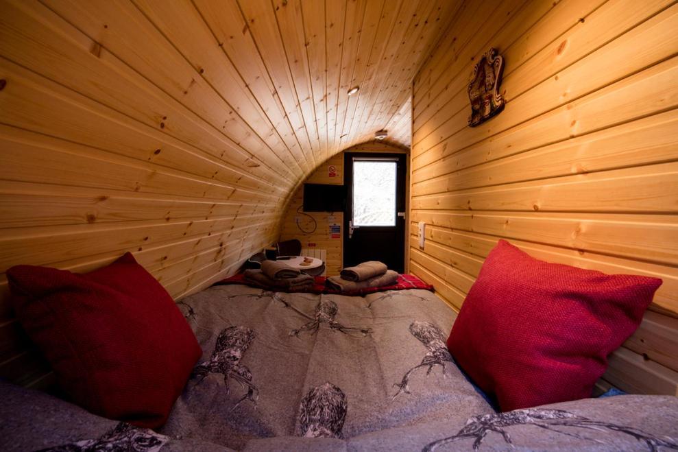 Highland & Transylvania Glamping Pods 罗伊桥 外观 照片