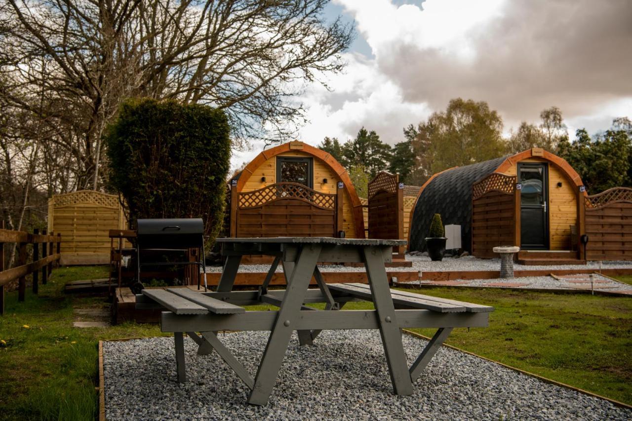 Highland & Transylvania Glamping Pods 罗伊桥 外观 照片