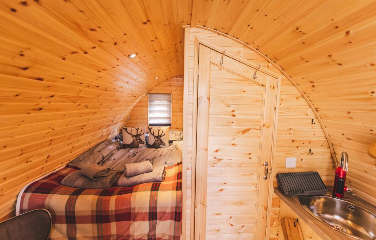 Highland & Transylvania Glamping Pods 罗伊桥 外观 照片