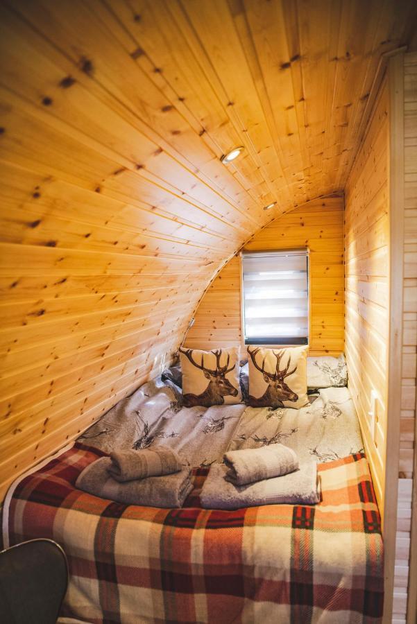 Highland & Transylvania Glamping Pods 罗伊桥 外观 照片