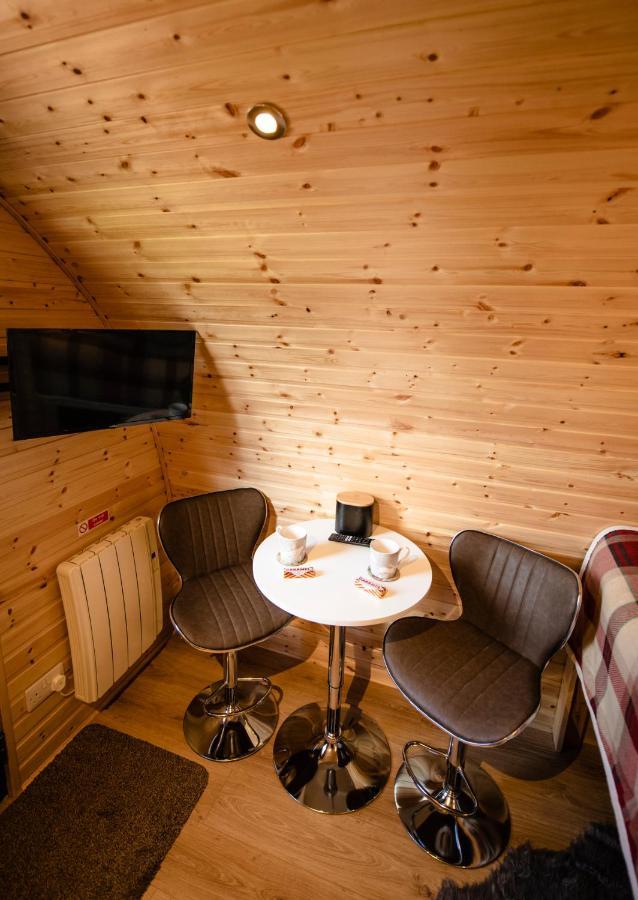 Highland & Transylvania Glamping Pods 罗伊桥 外观 照片