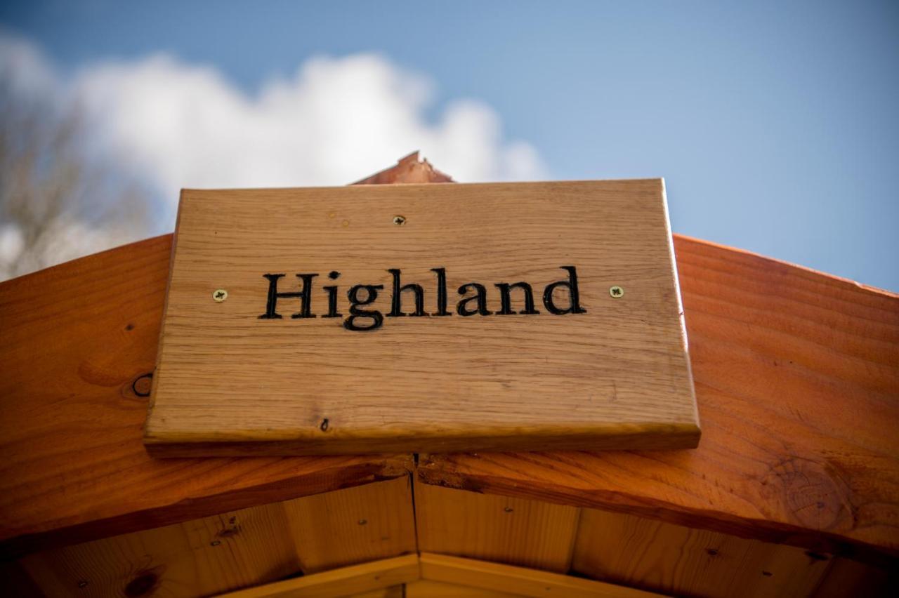 Highland & Transylvania Glamping Pods 罗伊桥 外观 照片