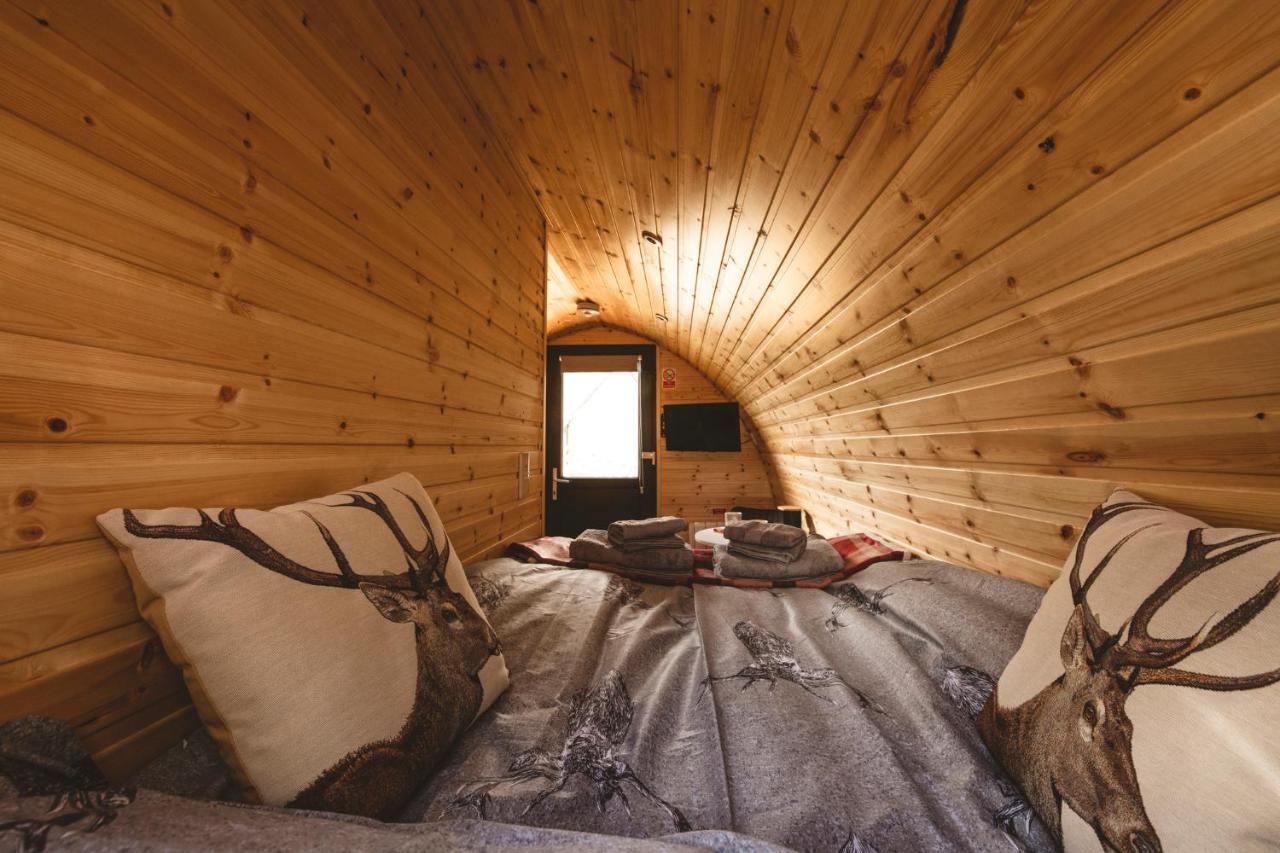Highland & Transylvania Glamping Pods 罗伊桥 外观 照片