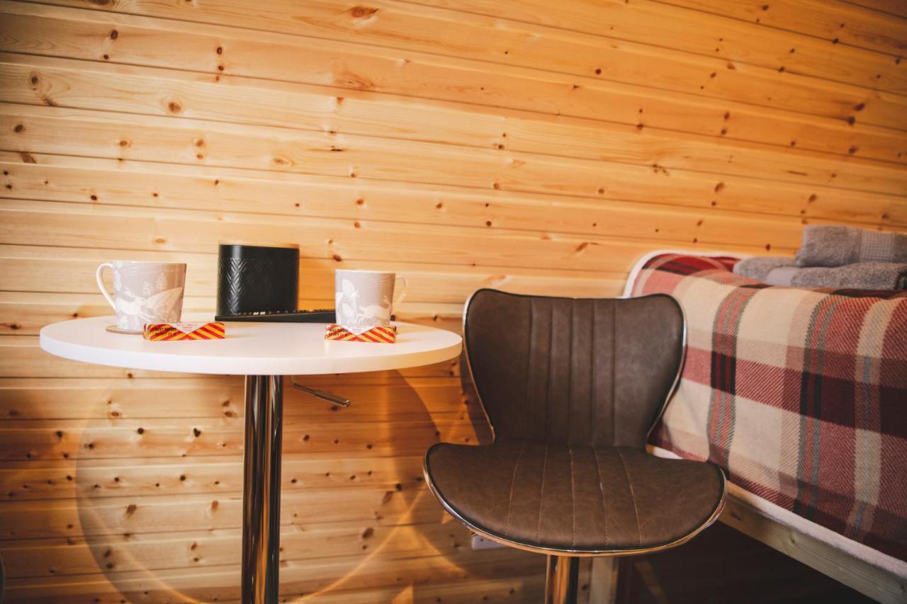 Highland & Transylvania Glamping Pods 罗伊桥 外观 照片
